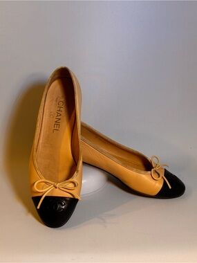 CHANEL  Cap-Toe Ballet Flats Authentic